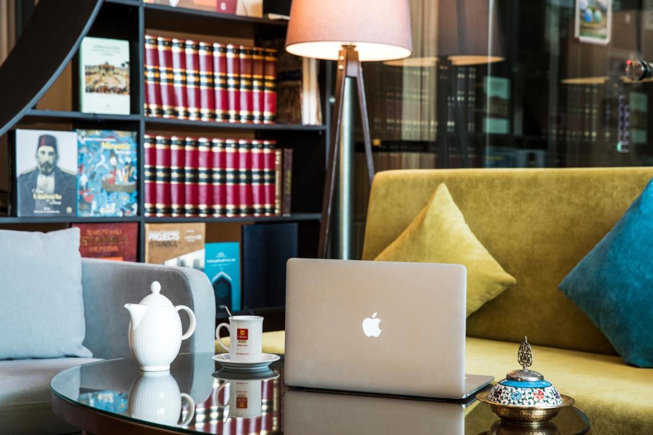 Clarion Hotel Golden Horn Istanbul Luaran gambar Library at the hotel
