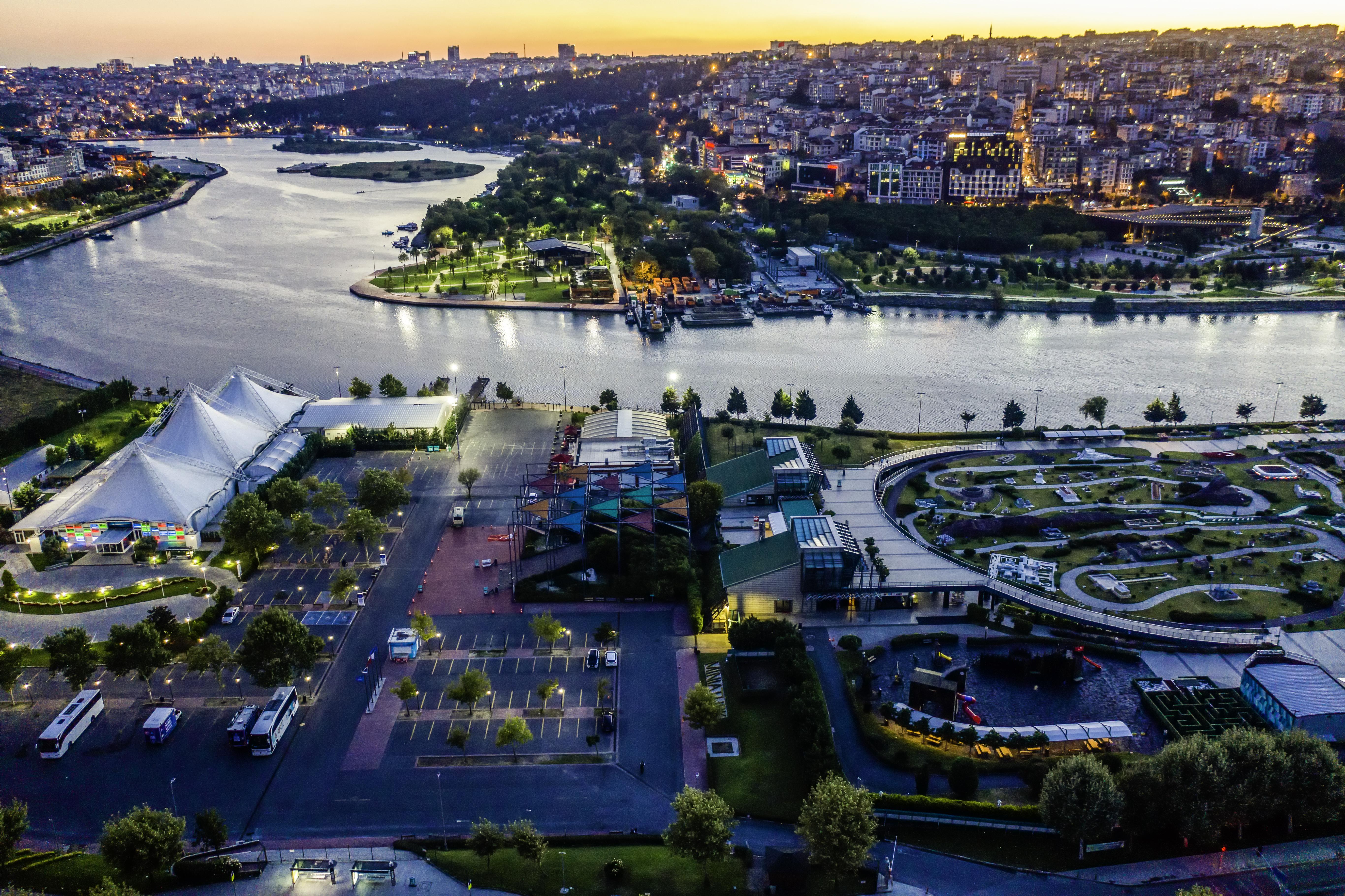 Clarion Hotel Golden Horn Istanbul Luaran gambar Aerial view of the Perth Convention and Exhibition Centre