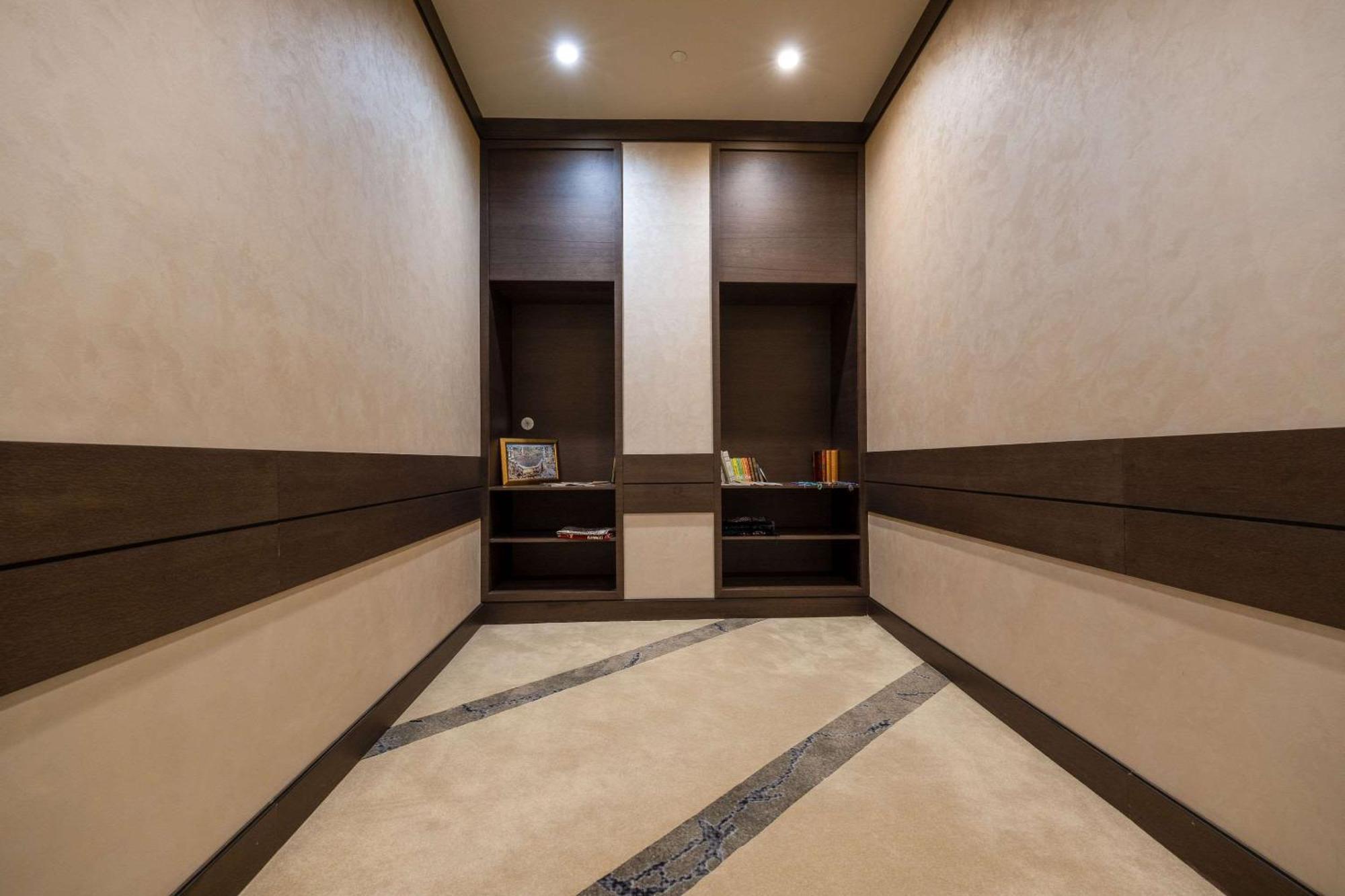 Clarion Hotel Golden Horn Istanbul Luaran gambar Interior of the elevator